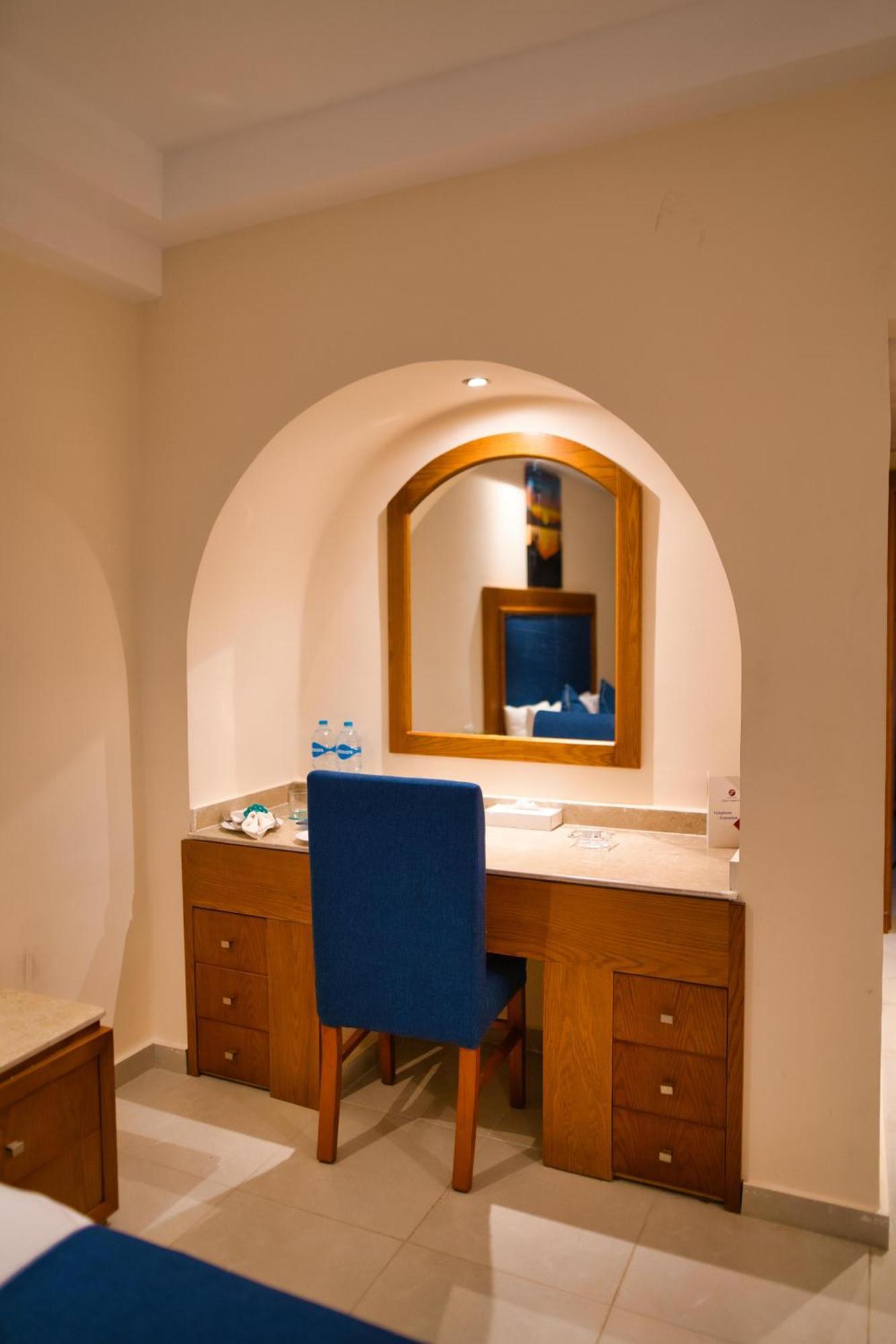 Hotel Tropitel Dahab Oasis Exterior foto